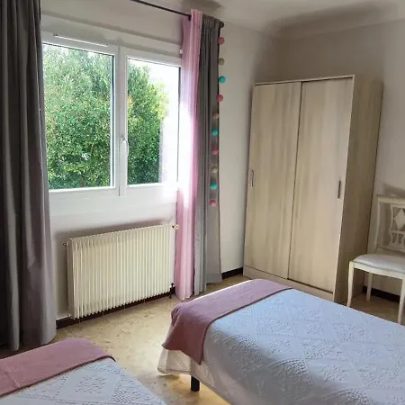 Maison Pittoresque A Avec Jardin Cloture